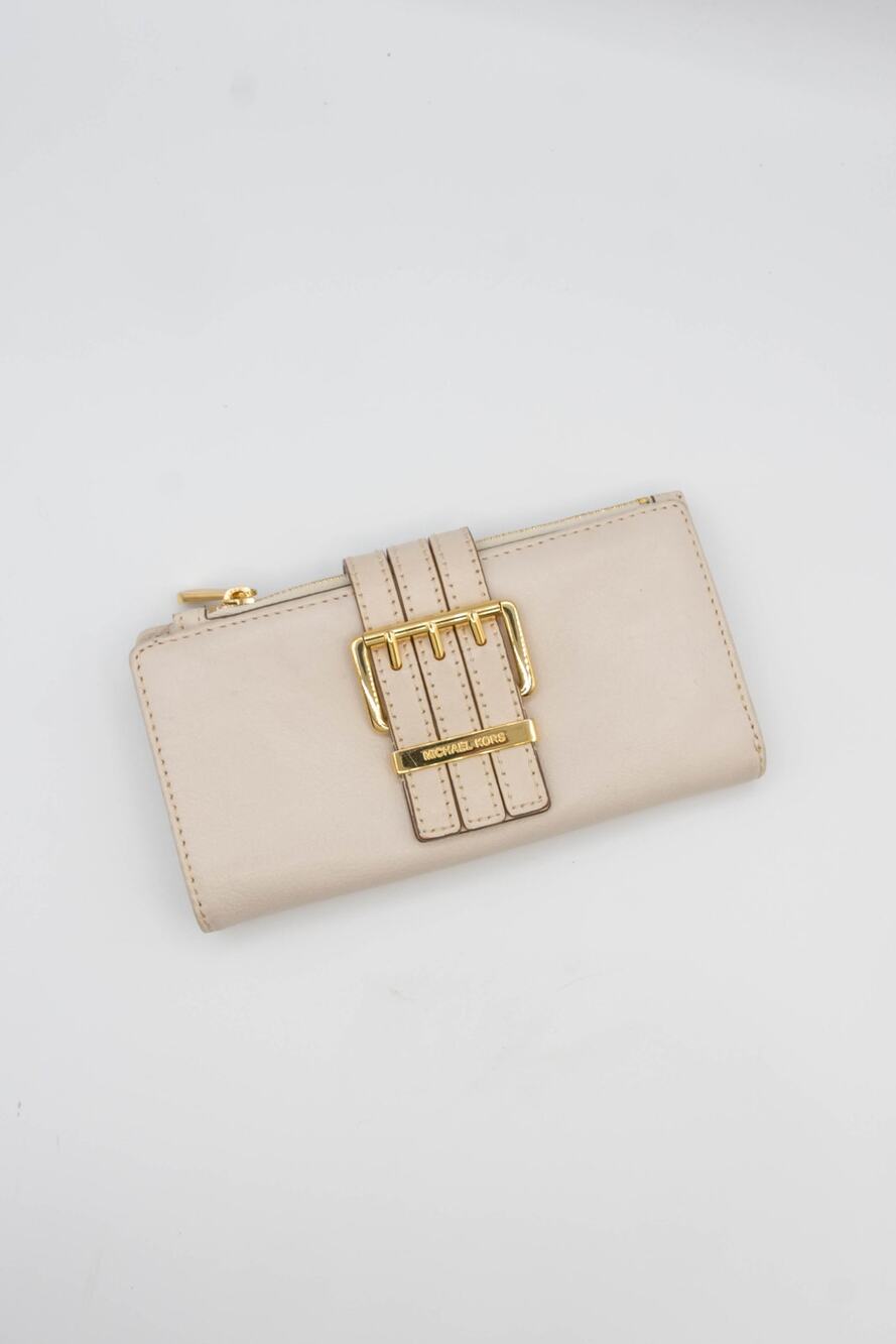 MICHAEL KORS Gansevoort Leather Wallet Medium Bifold Gold Buckle Cream/Off White